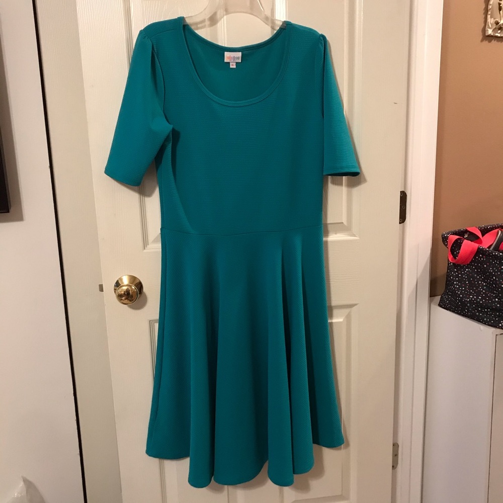 NWOT Lularoe Nicole dress